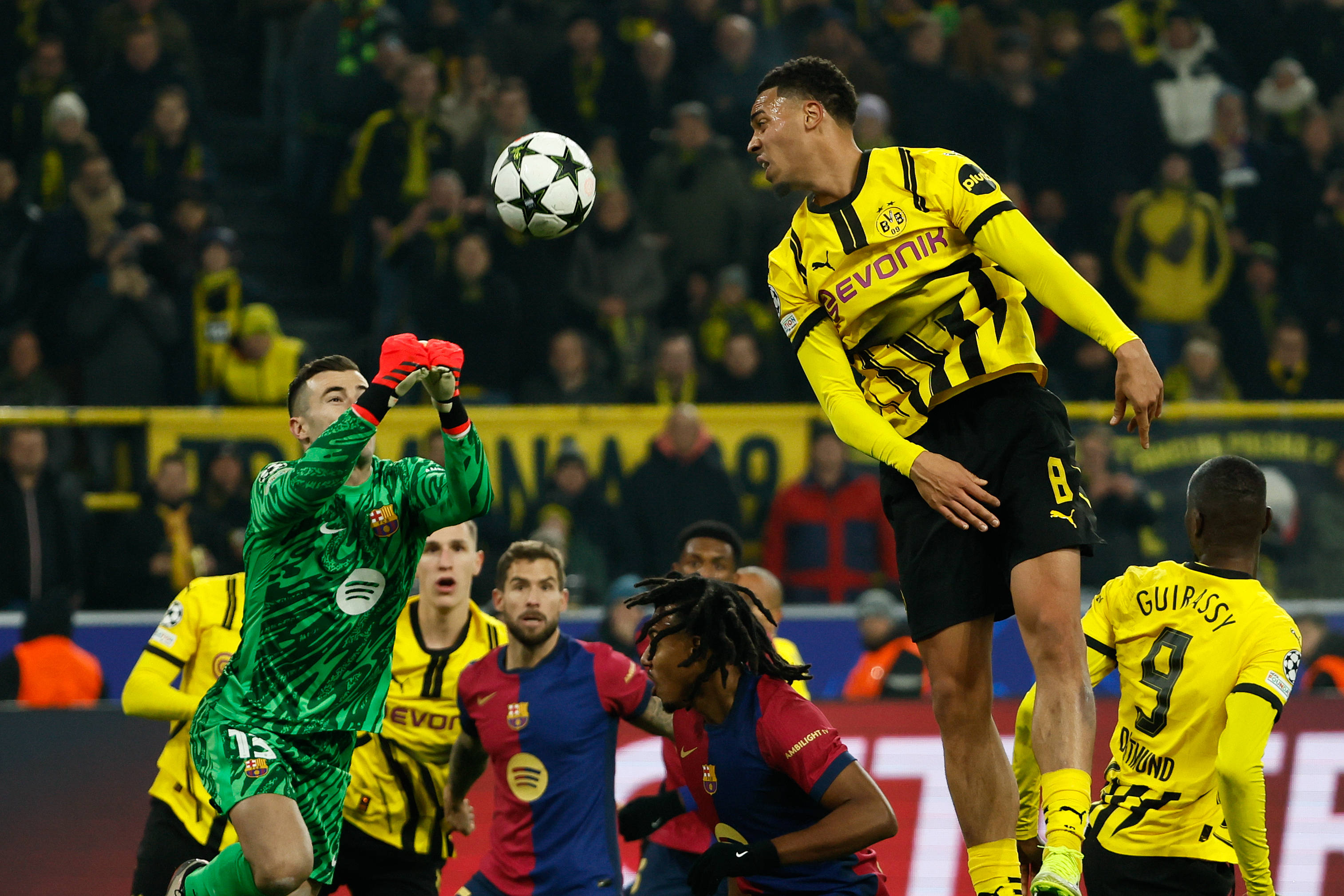 国际比赛日深圳男篮备战欧冠；单刀错失细节曝光；质疑声仍在；赛季目标并未改变(巴塞罗那男篮)