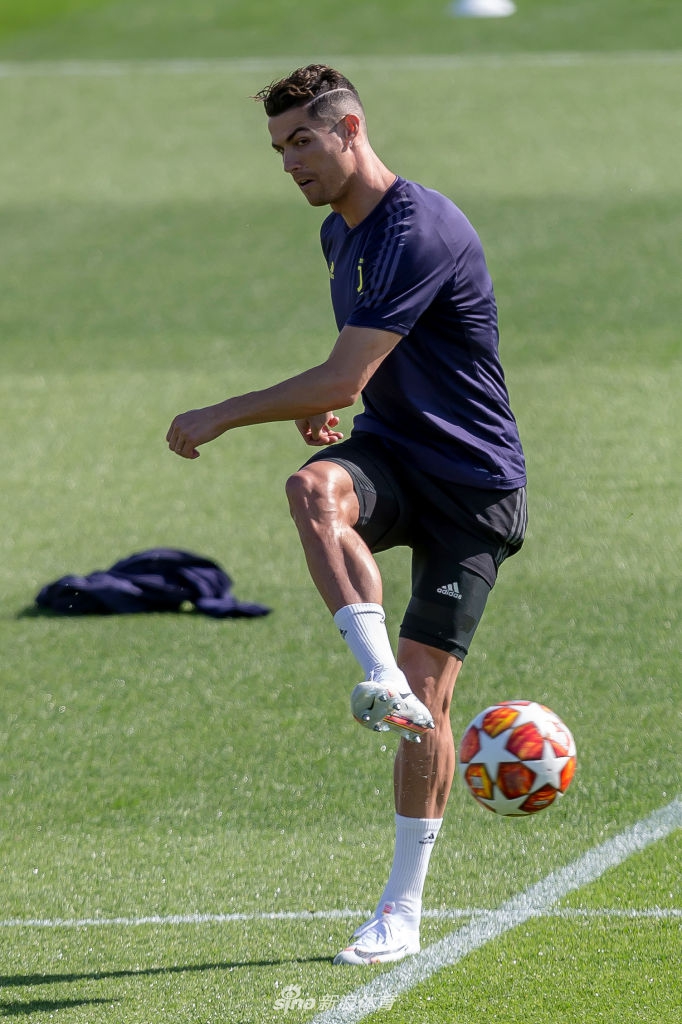 国际比赛日深圳男篮备战欧冠；单刀错失细节曝光；质疑声仍在；赛季目标并未改变(巴塞罗那男篮)